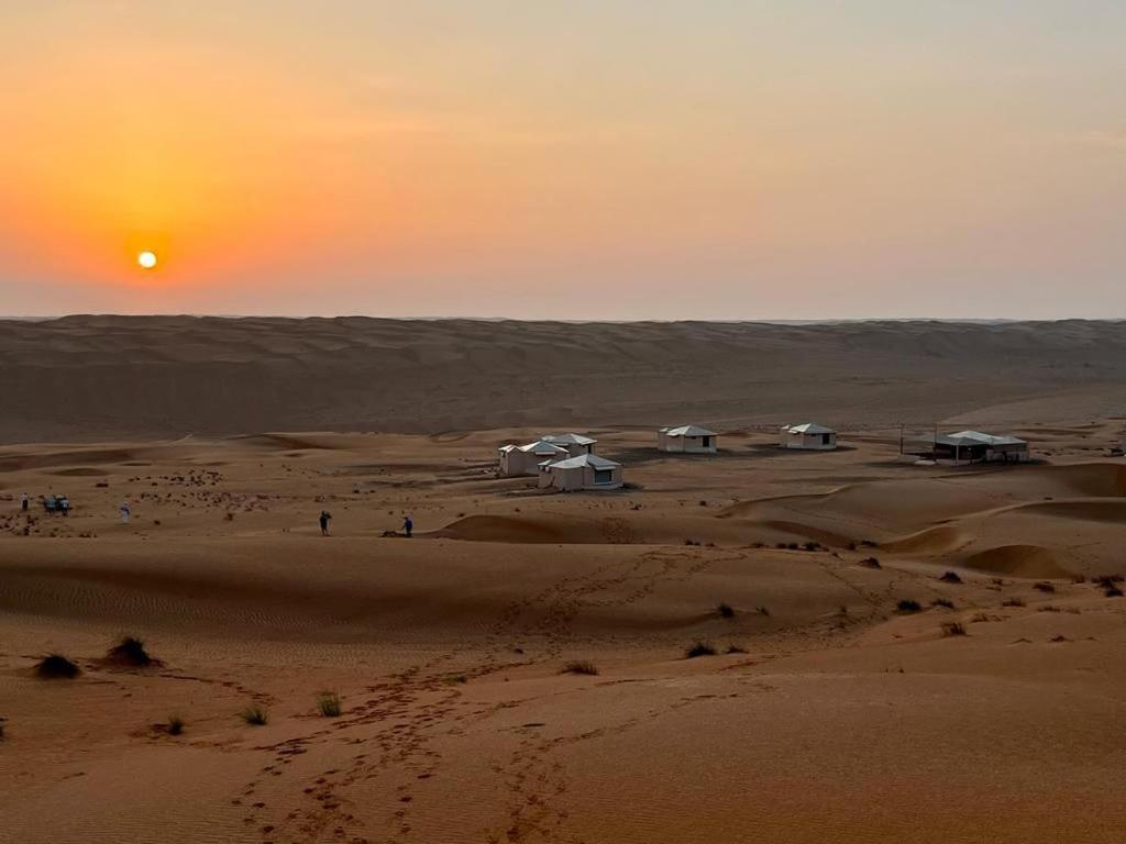Safari Dunes Camp Ḩawīyah Exteriör bild