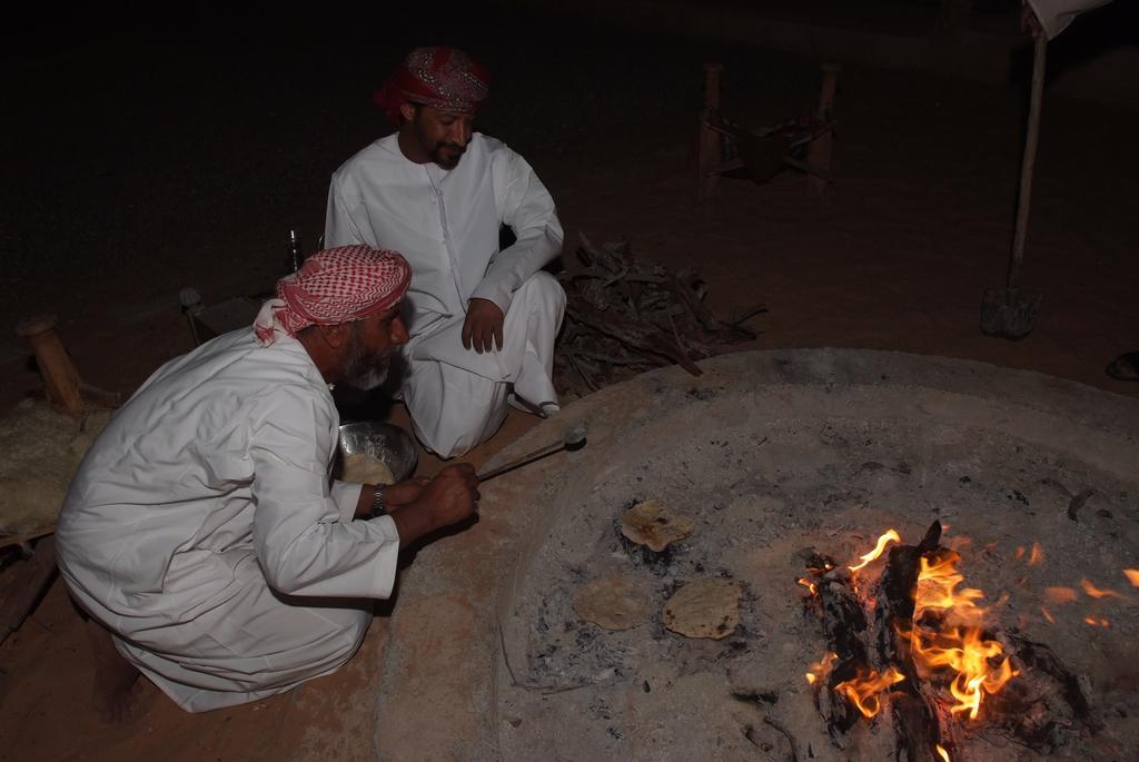 Silent Dunes Camp Ḩawīyah Exteriör bild